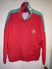 Куртка-ветровка , х\б-плащевка , цвет красный , размер 46 .