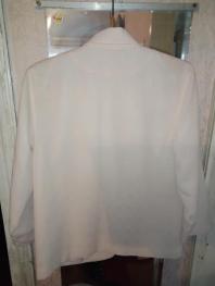 Пиджак легкий летний , лен , цвет белый , размер 46 .